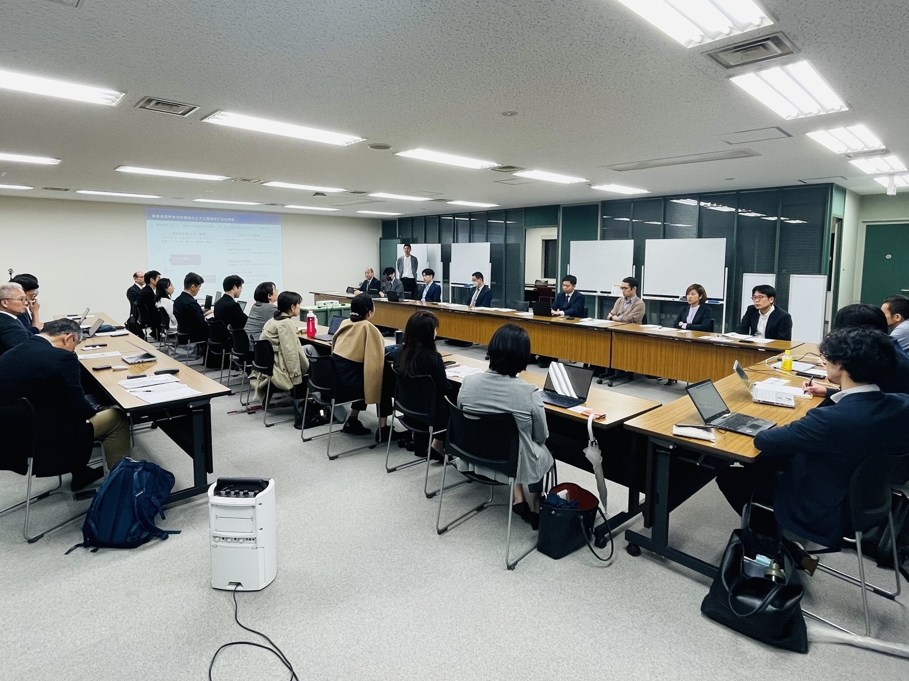 [Event Report] The Third Meeting of the “Young Professionals Roundtable for Public-Private Opinion Exchange on Social Security and Healthcare Policy,” a Joint Initiative from the Public and Private Sector Co Creation Hub, Health and Global Policy Institute and SENSHO-GUMI (May 14, 2024)