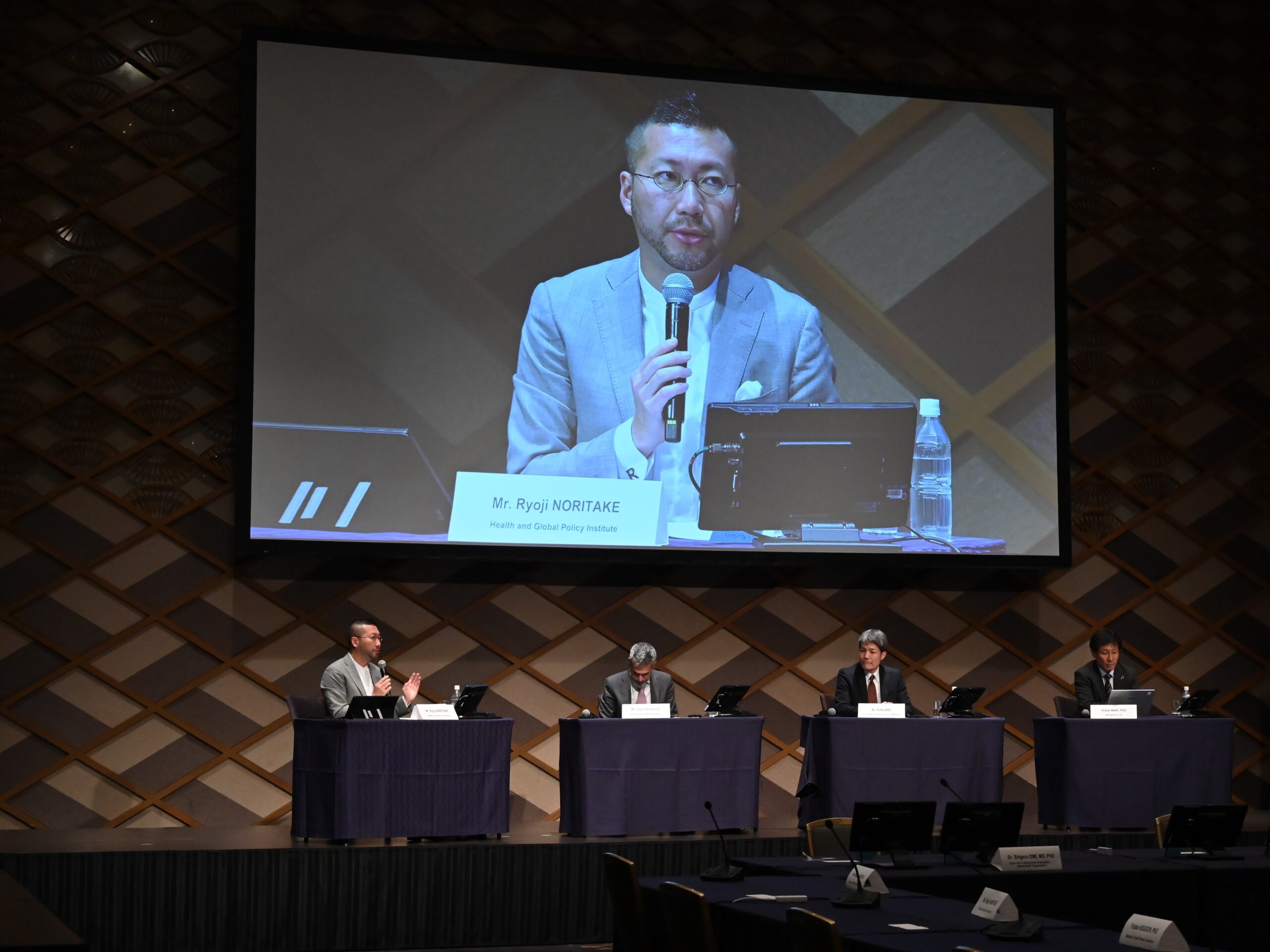 【講演報告】第11回日経・FT感染症会議 – 危機に強い社会をつくる（日本経済新聞社、2024年10月22日・23日、東京都千代田区）